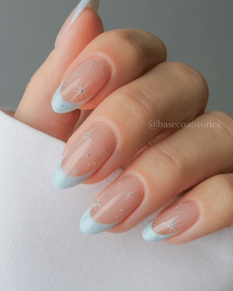 blue tip nails, blue french manicure