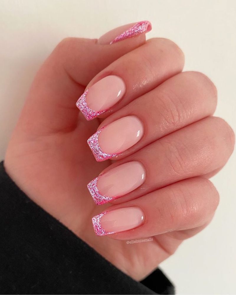 pink french nails
pink sparkly nails