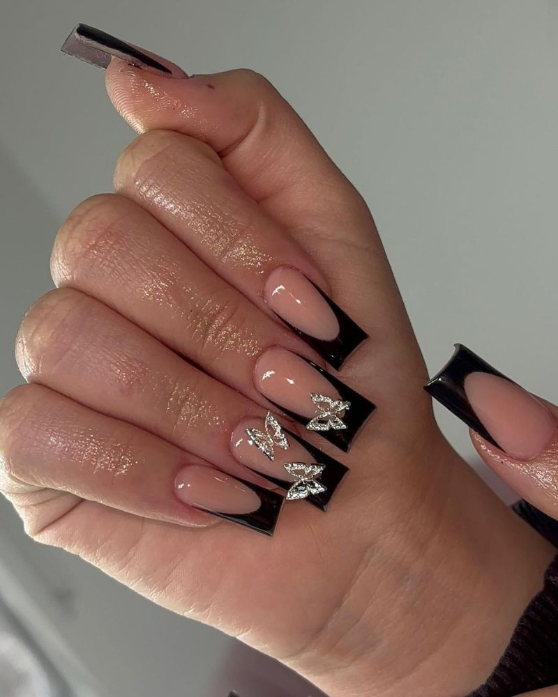 black french tip nails