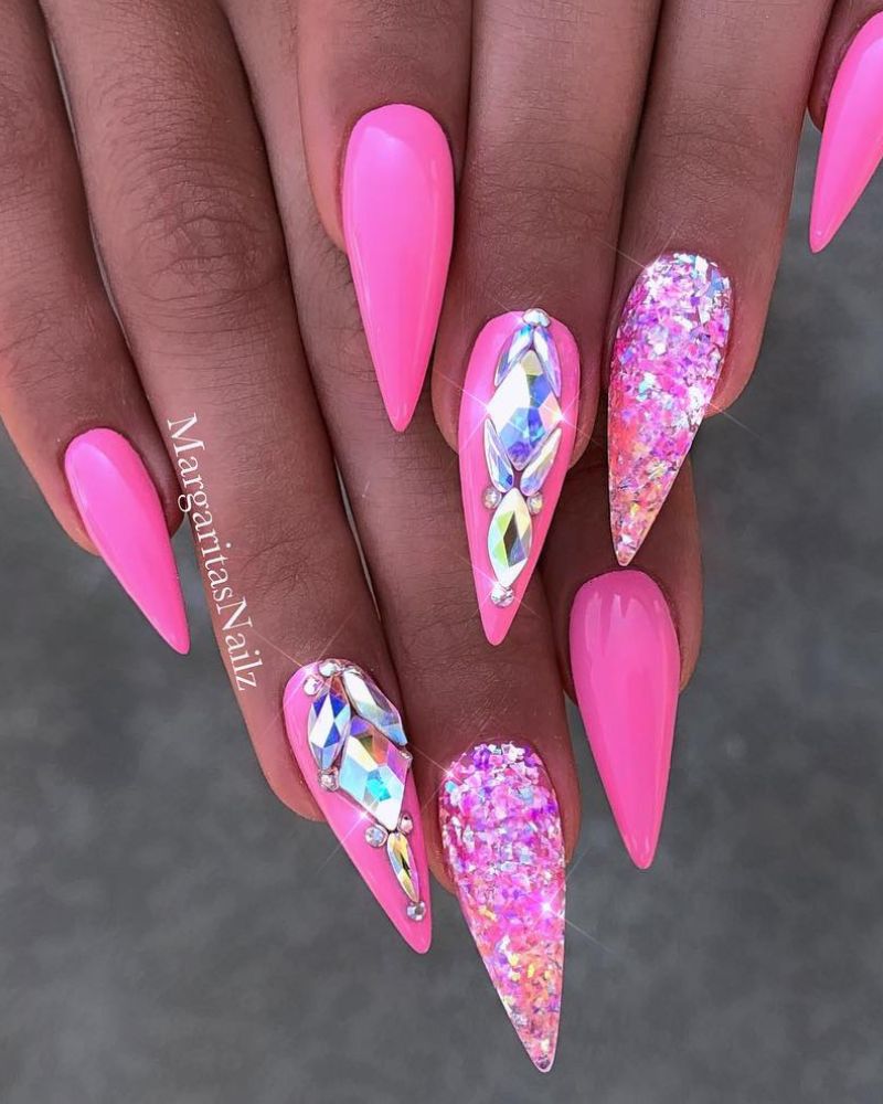 pink nails 
pink nails design