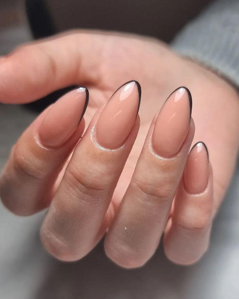 slim black tips french 
