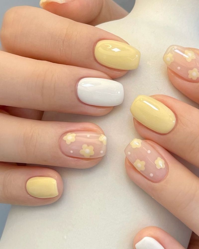 pastel yellow nails, yellow nails idea