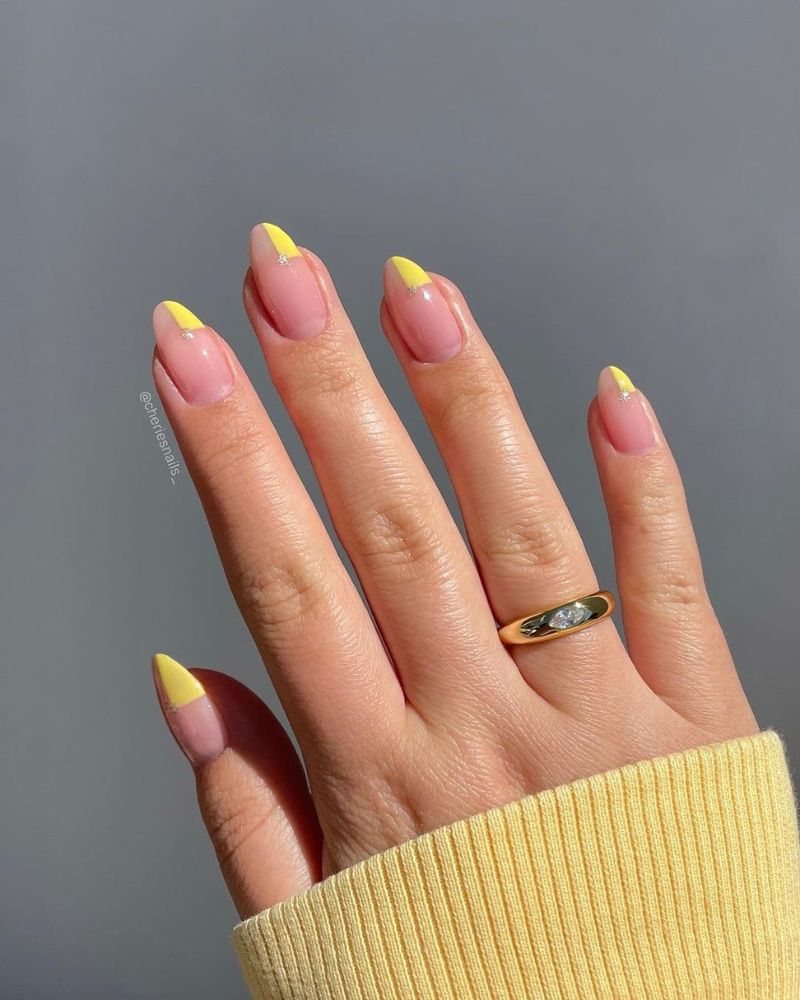 yellow french nails, french yellow