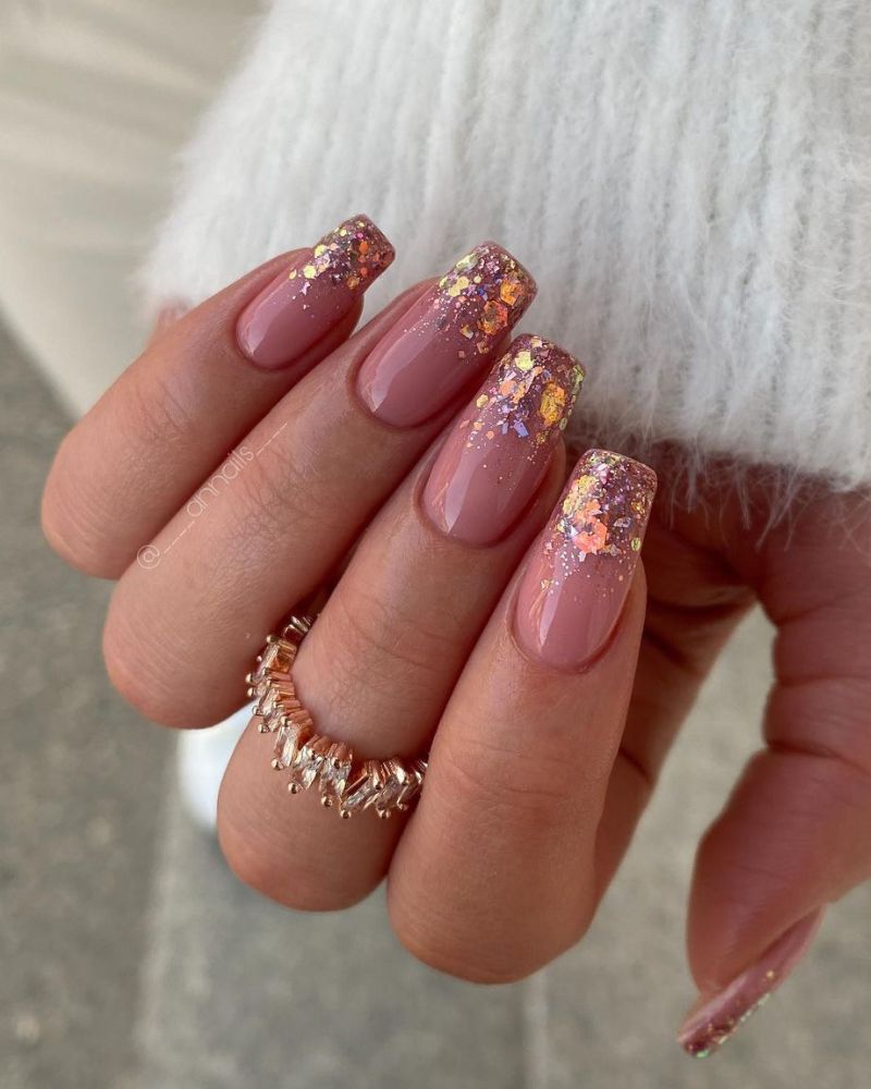 simple sparkly design for elegant fall nails