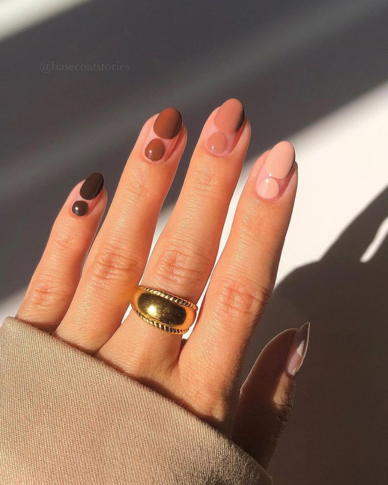 brown nails for fall manicure