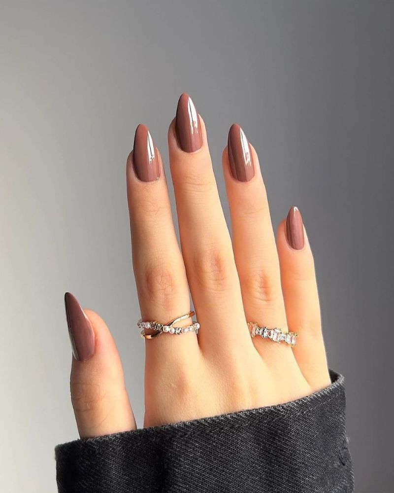 light brown nails 