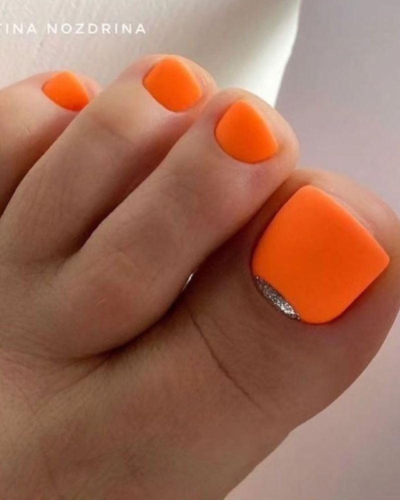bright summer toe nails