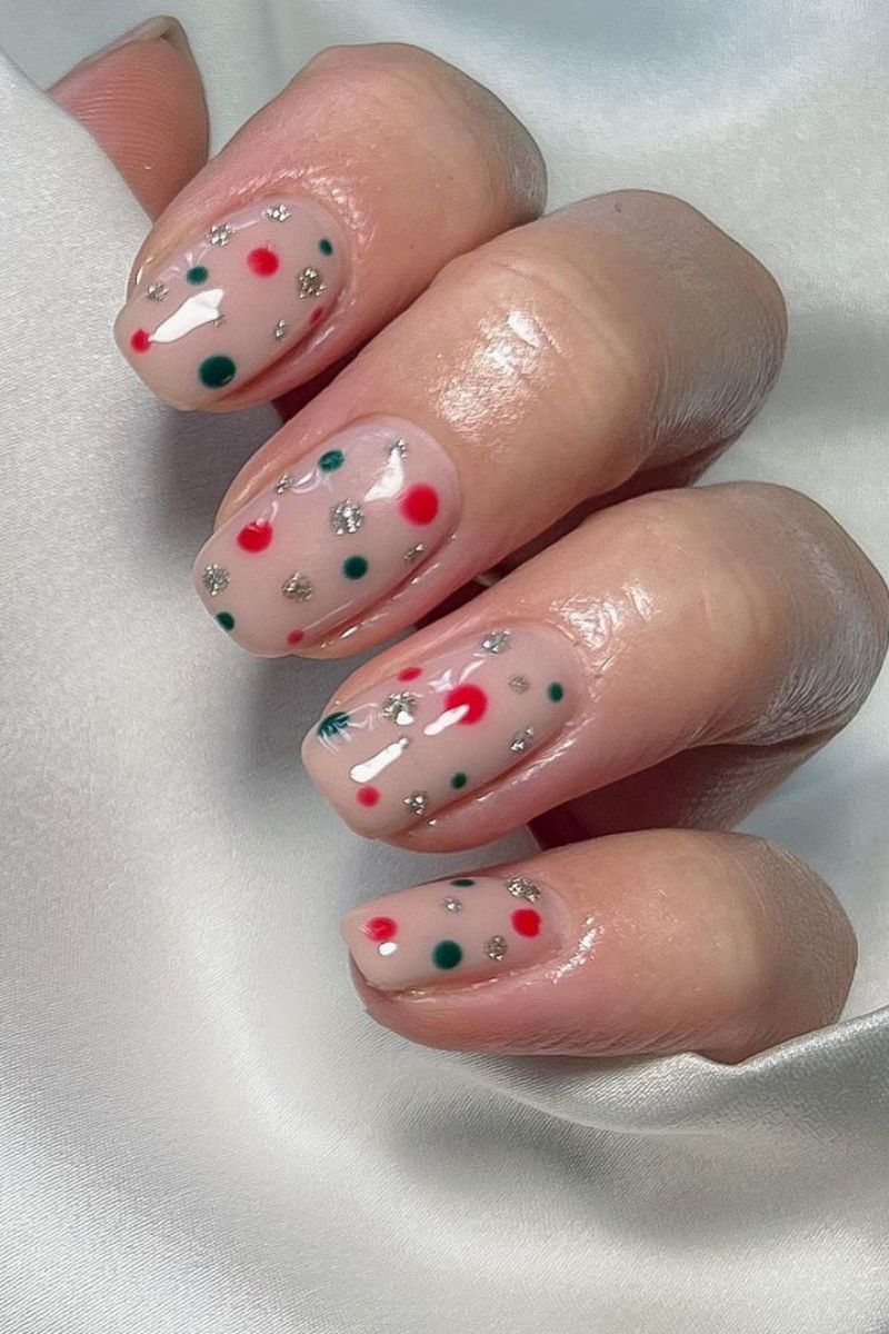 classy christmas nails, simple christmas nails