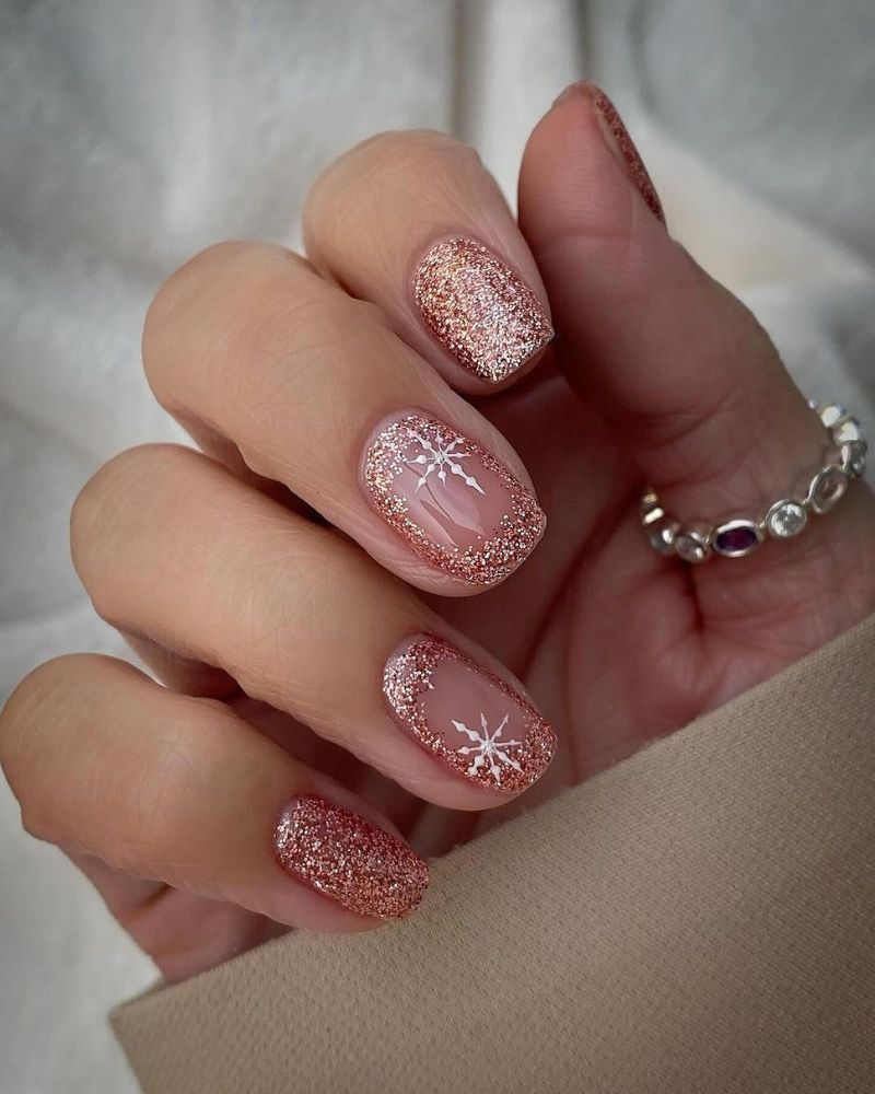 31 Christmas Nail Glitter Designs to Spark your Festive Spirit