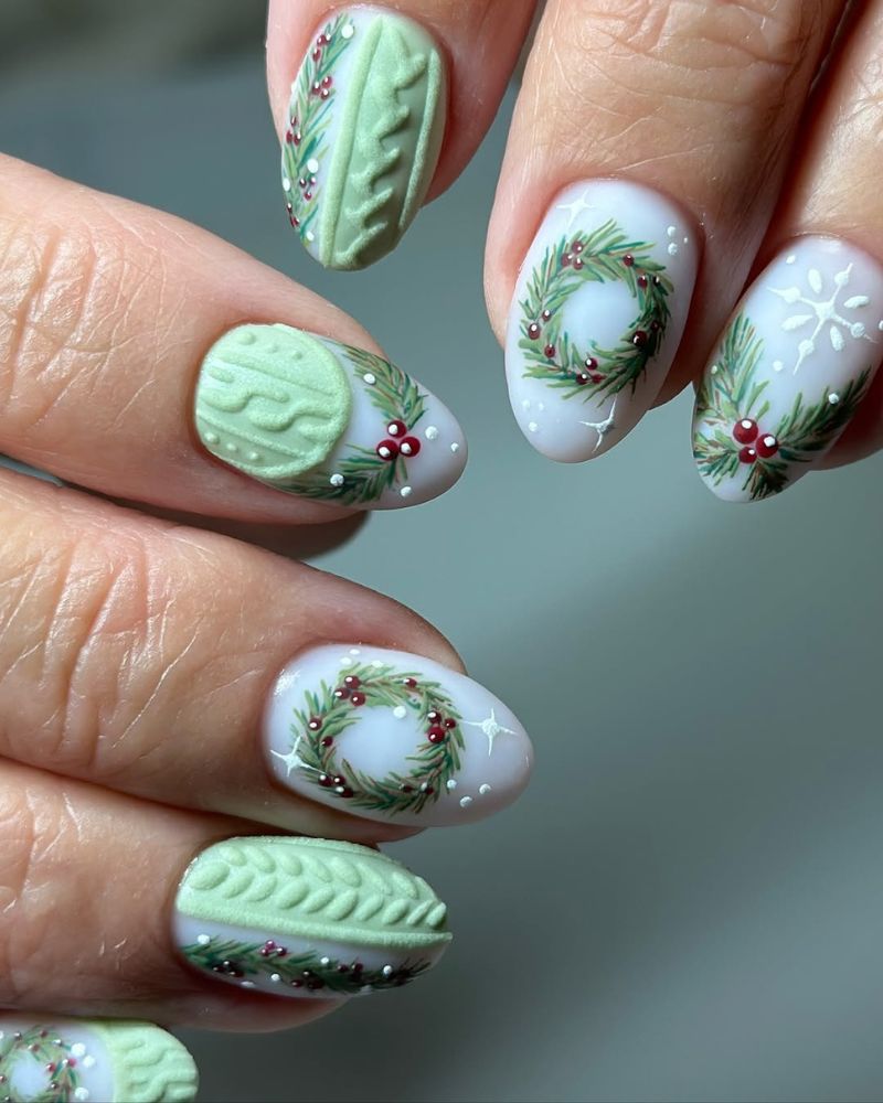 green christmas nails, short christmas nails