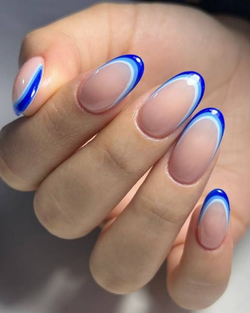 blue tips, blue nails