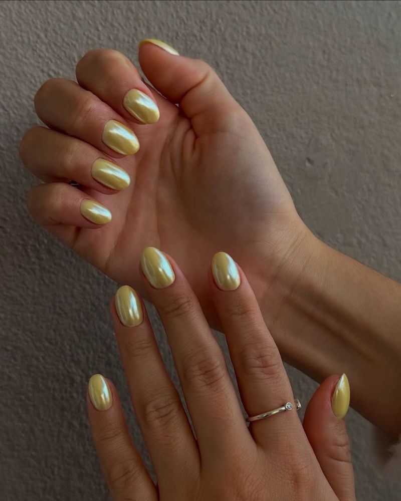 yellow chrome nails, summer nails, spring nails