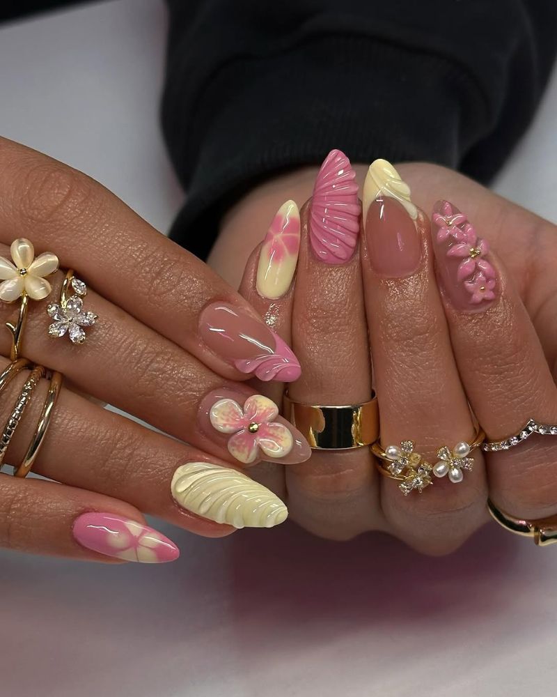 pastel nails, light pink nails, light yellow nails