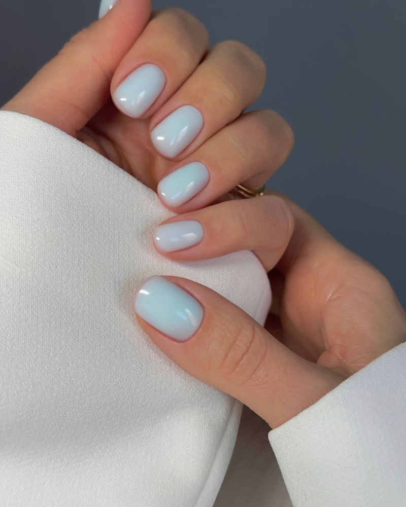 baby blue nails, gel nails, short spring nails