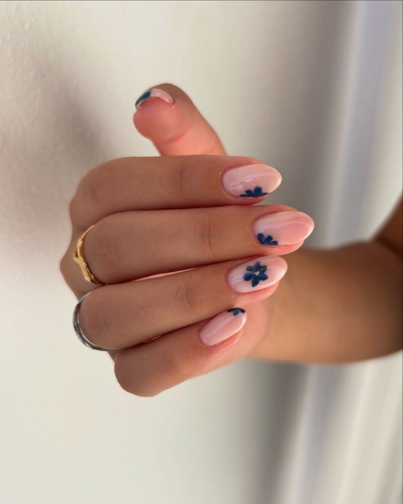 classy spring nails, flower nail art