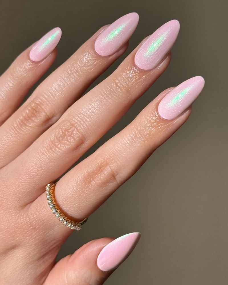 pink nails, light pink nails, shimmery pink nails
