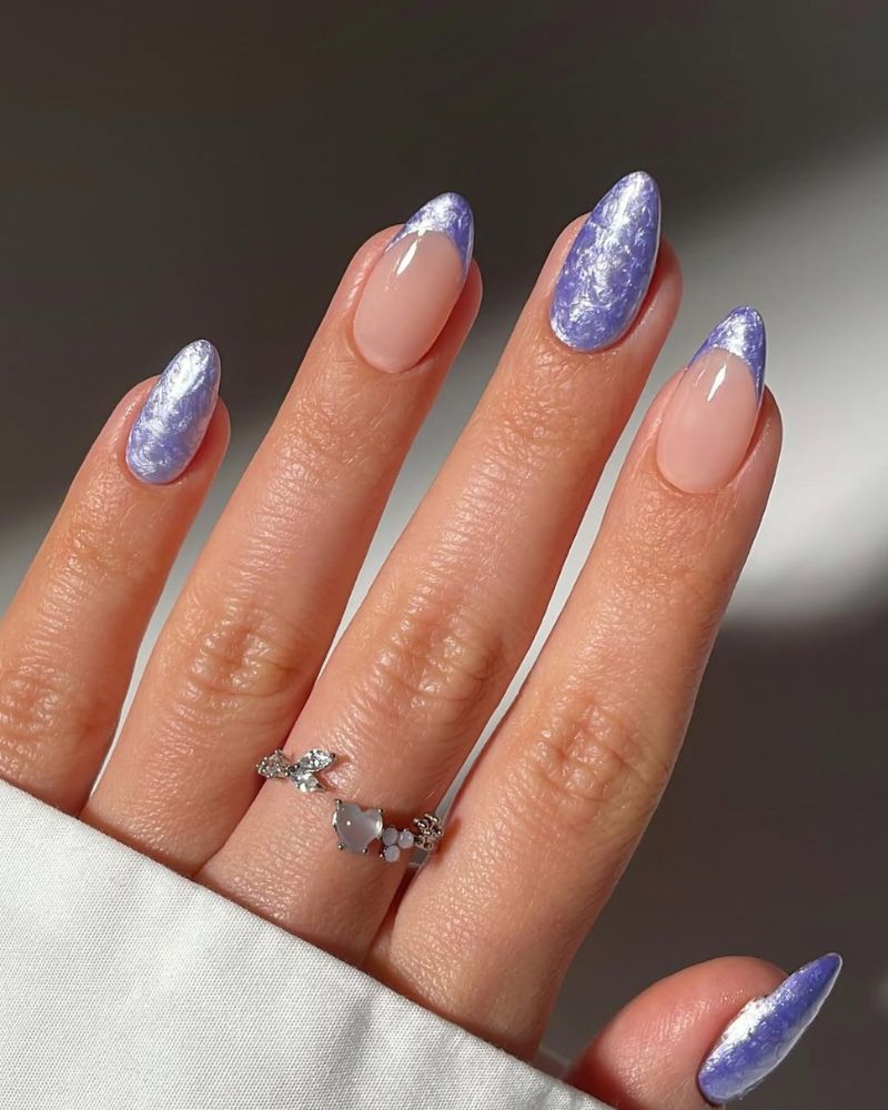 lavender cat eye nails for spring manicure