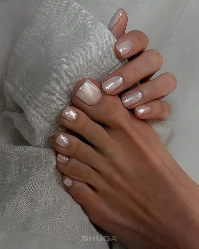pearly chrome fingernails and toenails designs
